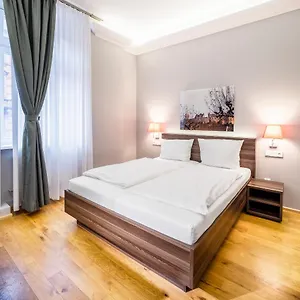 Aparthotel Living-world